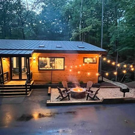Modern Mountain Getaway With Hot Tub, Fire Pit Villa Sautee Nacoochee Bagian luar foto