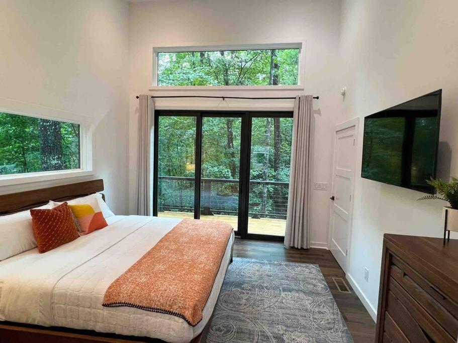 Modern Mountain Getaway With Hot Tub, Fire Pit Villa Sautee Nacoochee Bagian luar foto